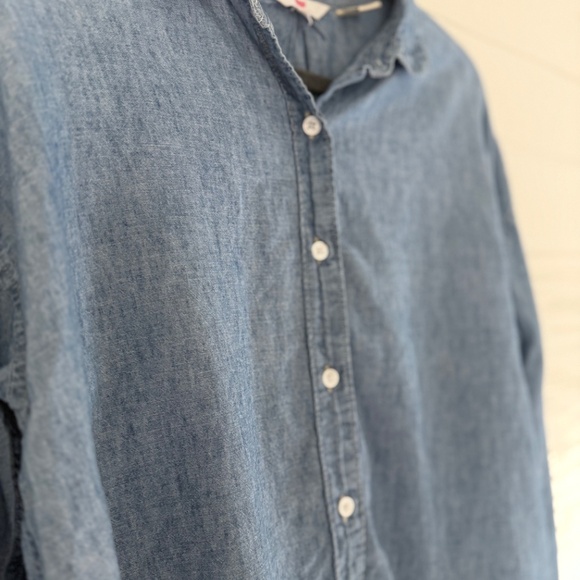 Levi’s Premium Odessa Long Sleeve Shirt | XS | Blue Popsicle Light Wash Denim - Picture 8 of 9